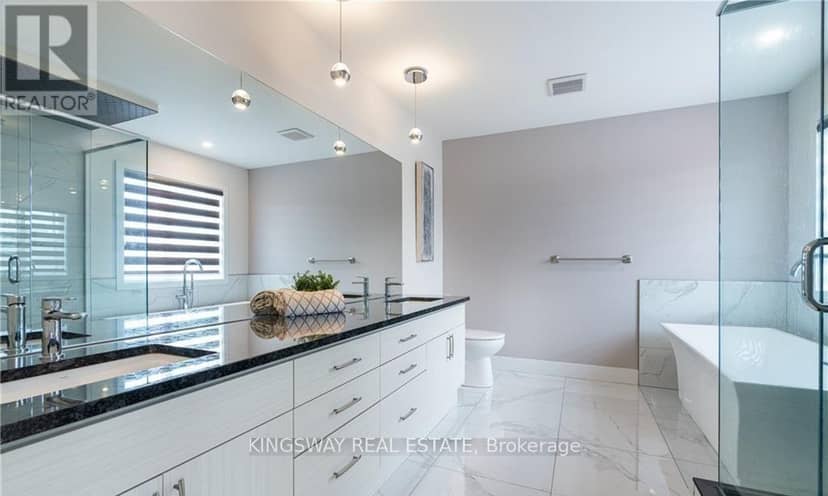 2255 Constance Avenue — photo 16 of 29