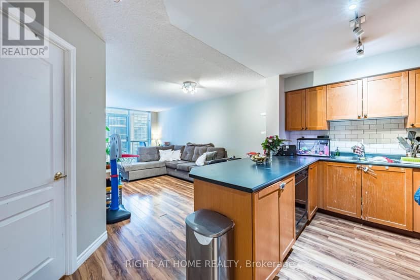 602 - 18 Stafford Street — photo 13 of 40