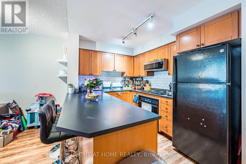 602 - 18 Stafford Street — photo 14 of 40
