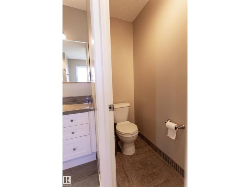 3575 McLean Cr SW — photo 33 of 40