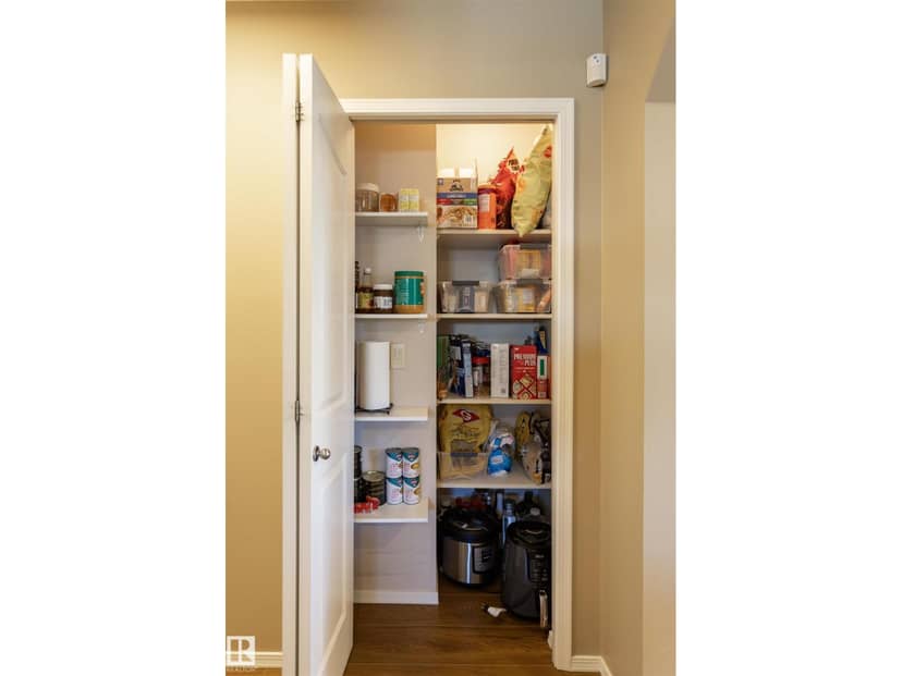 3575 McLean Cr SW — photo 23 of 40