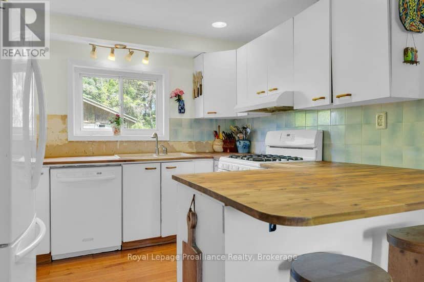 2014 Foxboro-Stirling Road — photo 12 of 40