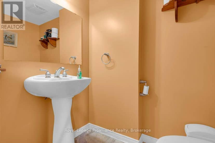 2014 Foxboro-Stirling Road — photo 24 of 40