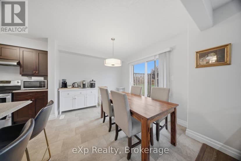 300 Hutton Street E — photo 12 of 29