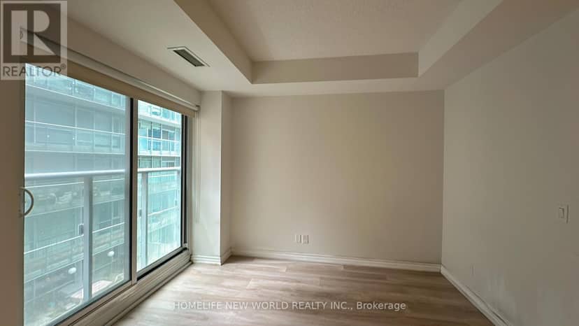 402 - 30 Nelson Street — photo 14 of 17