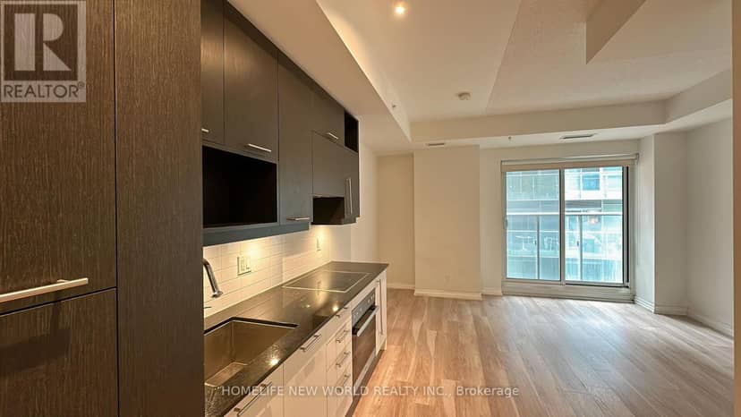402 - 30 Nelson Street — photo 9 of 17