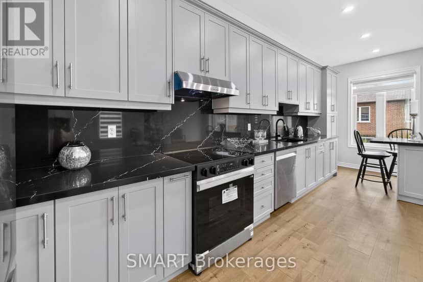 3367 Stoney Crescent — photo 13 of 40