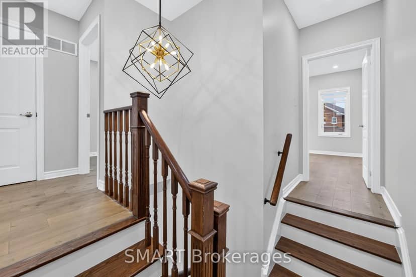 3367 Stoney Crescent — photo 17 of 40