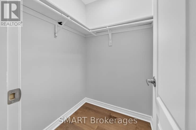 3367 Stoney Crescent — photo 33 of 40