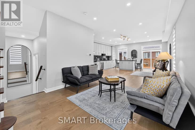 3367 Stoney Crescent — photo 9 of 40