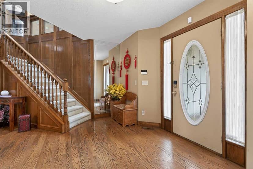 935 Shawnee Drive SW, Calgary, photo 3