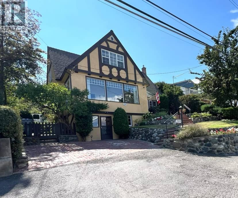 219 ST PAUL Street W, Kamloops