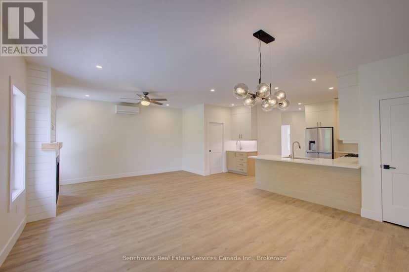 41 - 1182 Queen Street — photo 23 of 40