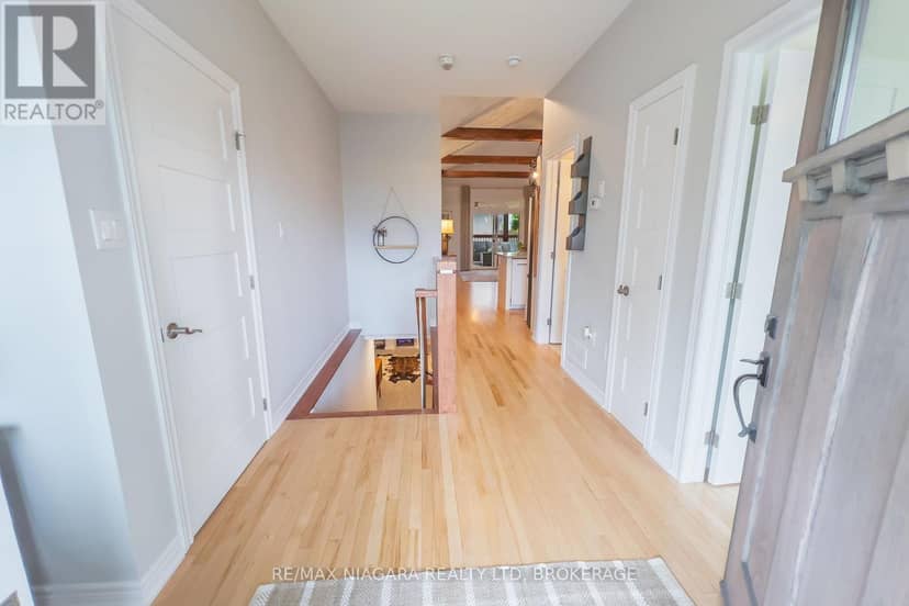 436 Ridgeway Road — photo 4 of 32