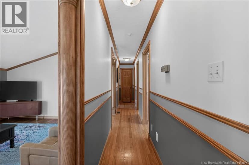 915 Dawson — photo 10 of 40