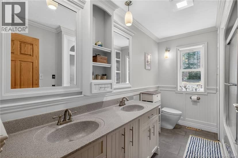 915 Dawson — photo 11 of 40