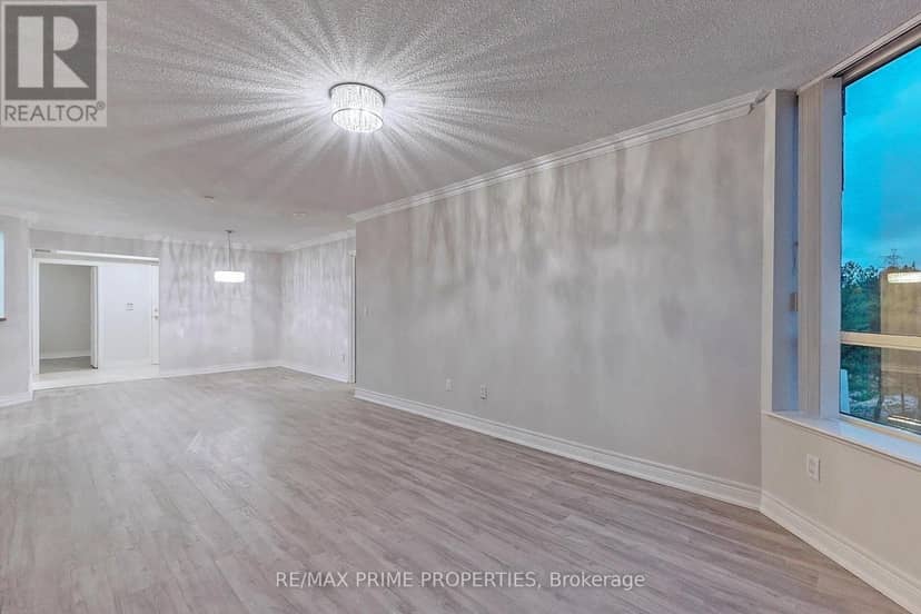 310 - 89 Skymark Drive — photo 11 of 36
