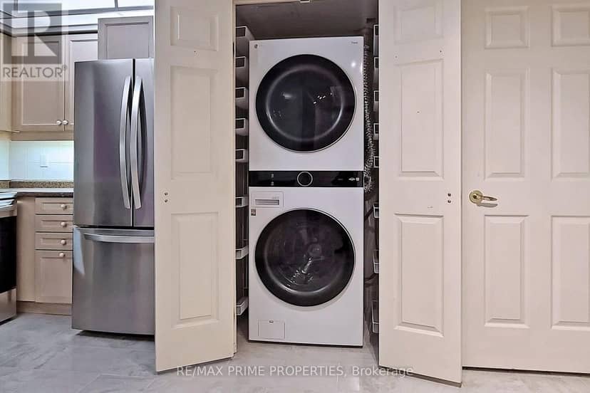 310 - 89 Skymark Drive — photo 14 of 36