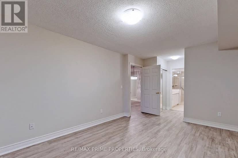 310 - 89 Skymark Drive — photo 16 of 36