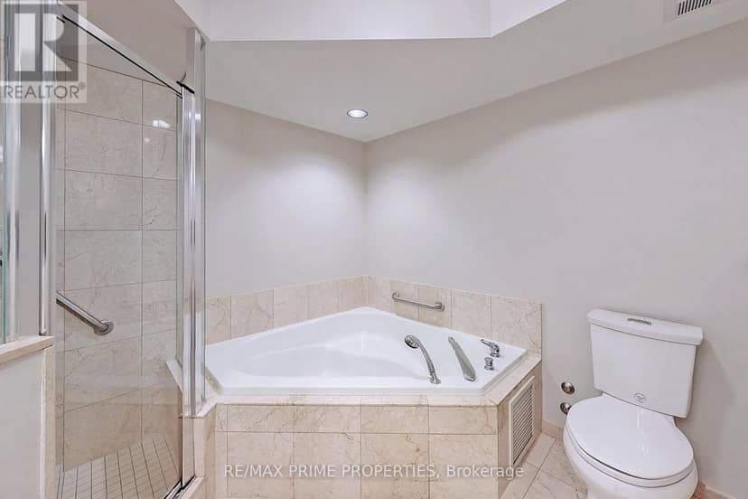 310 - 89 Skymark Drive — photo 18 of 36