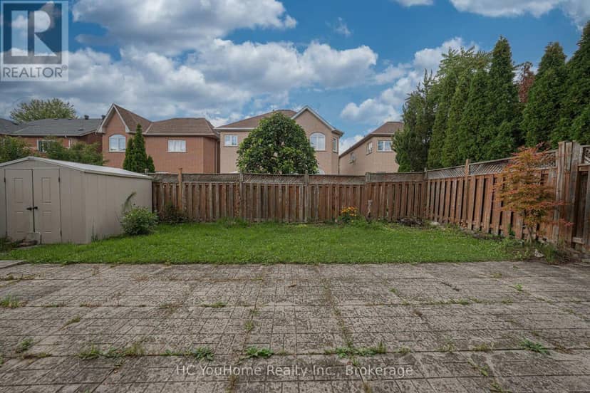 8 Briar Path Lane, Markham, photo 2