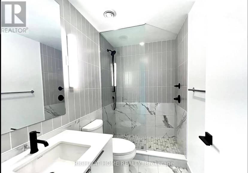 2301 - 327 King Street — photo 10 of 22