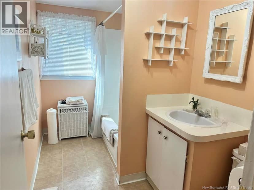 76 St-Jean-Batiste Street — photo 29 of 38