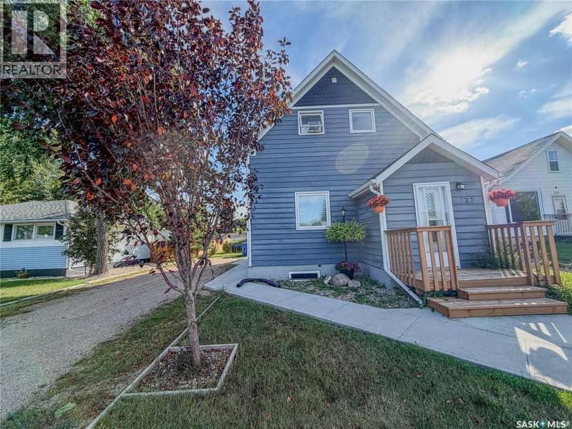 127 10th AVENUE W, Melville