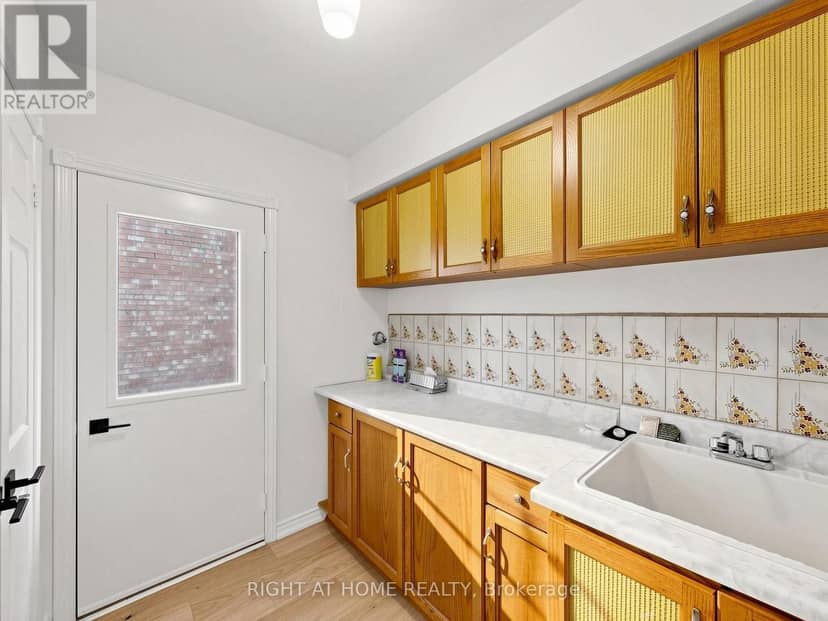 2920 Kingsway Drive — photo 26 of 40