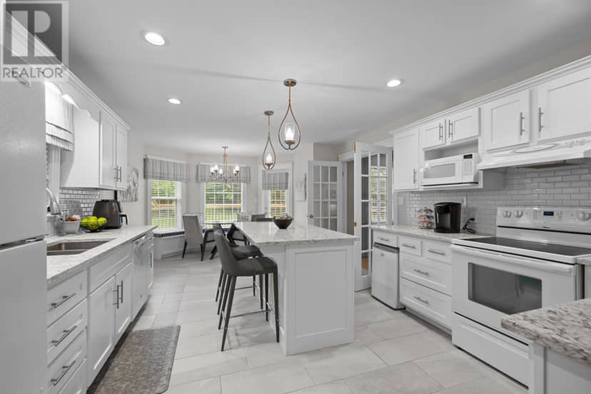 77 Parkside Drive — photo 9 of 40
