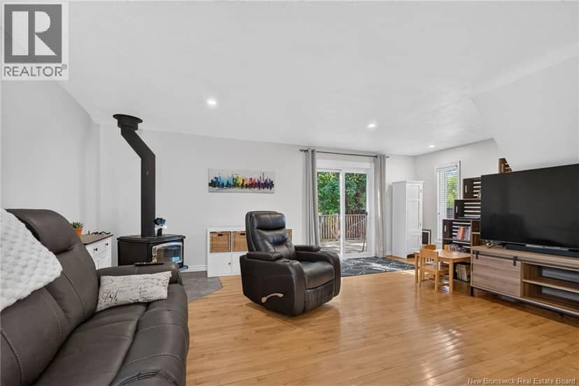 66 Broadway Street — photo 7 of 40