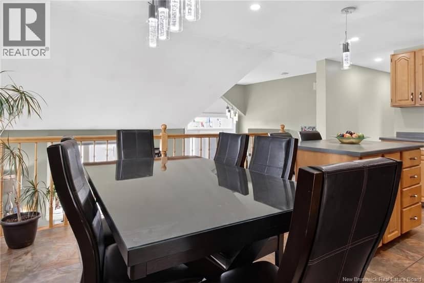 287 Maplehurst Drive — photo 15 of 34