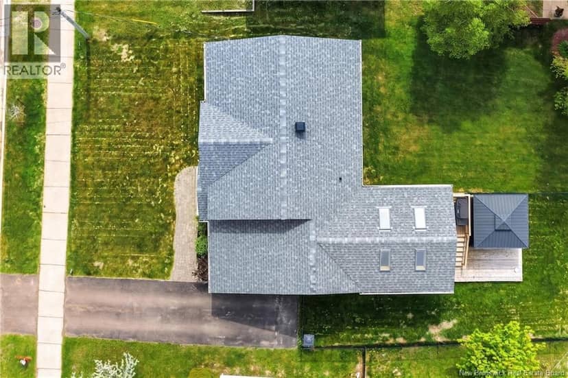 287 Maplehurst Drive — photo 4 of 34