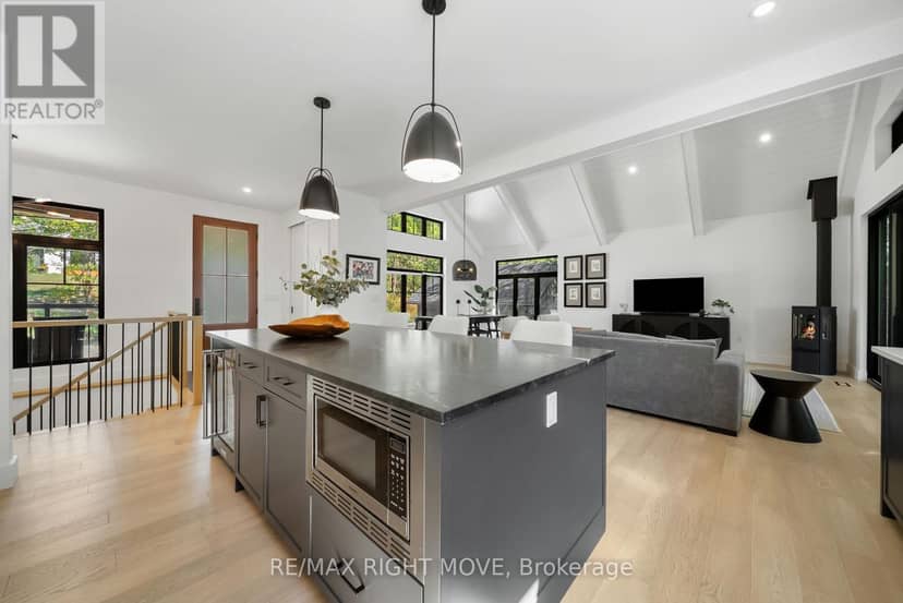 1290 A Line 15 N, Oro-Medonte, photo 7