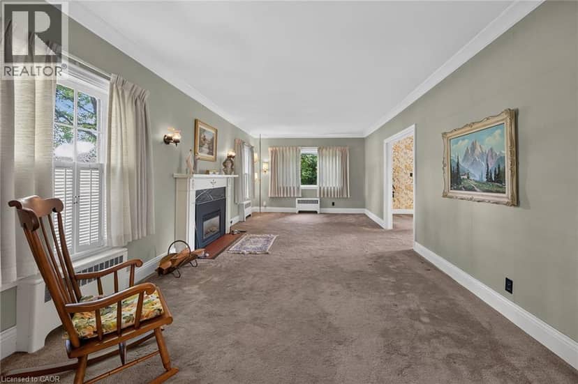 48 GARNER Road W — photo 10 of 40