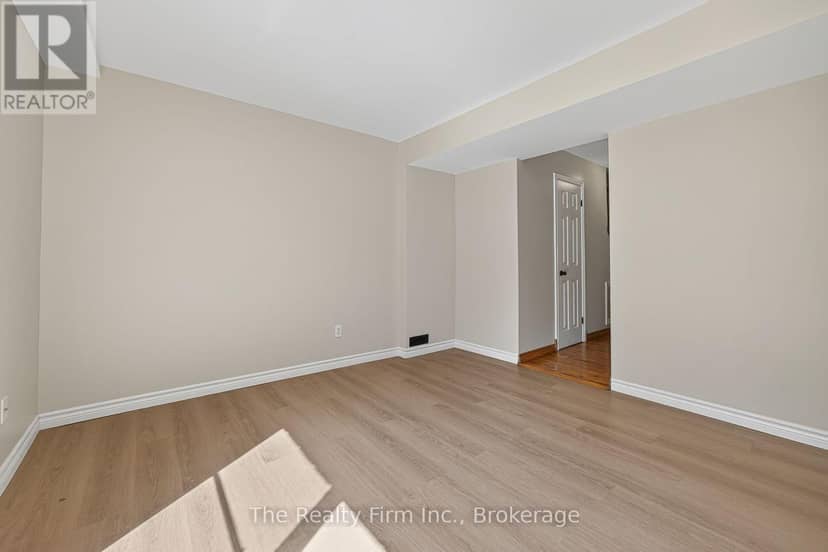 19 - 46 Conestoga Road — photo 10 of 35