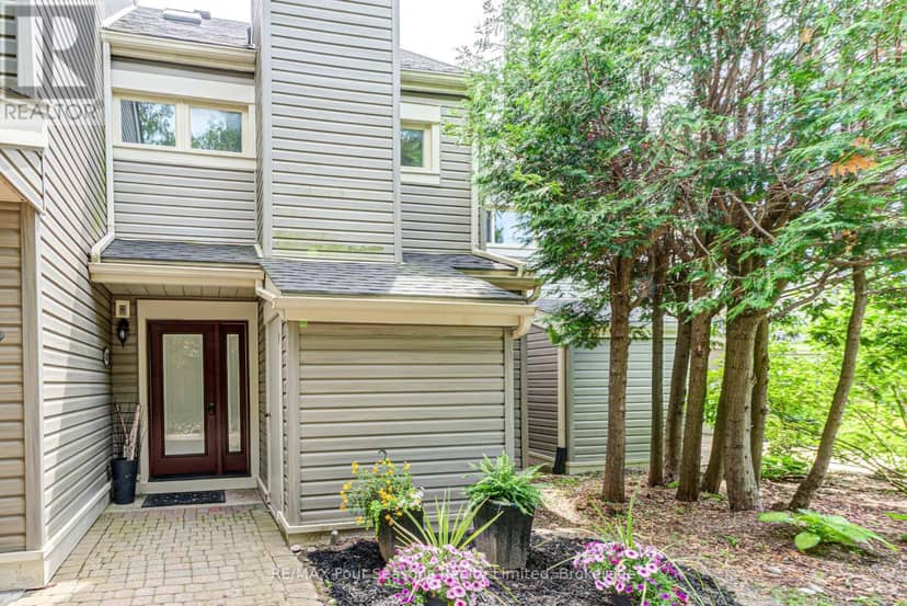 471 Oxbow Crescent — photo 1 of 31