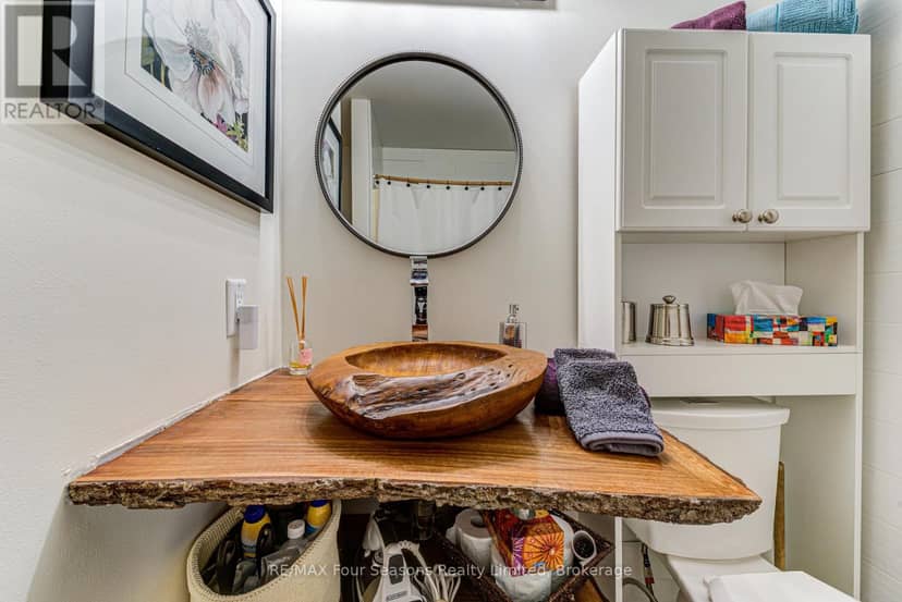 471 Oxbow Crescent — photo 7 of 31