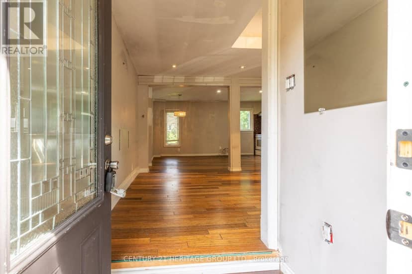 97 Zaph Avenue, Toronto, photo 4