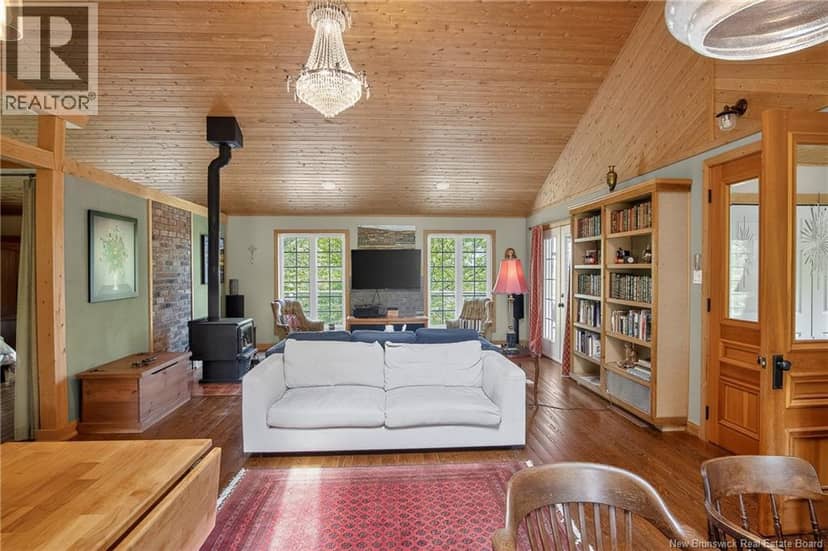 25 Bell Hill Road — photo 6 of 40