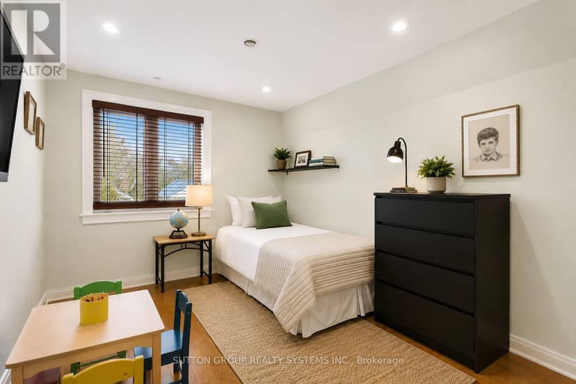 32 Green Lanes — photo 17 of 31