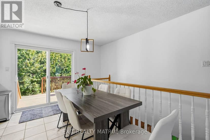 2807 Leonard Street — photo 11 of 38