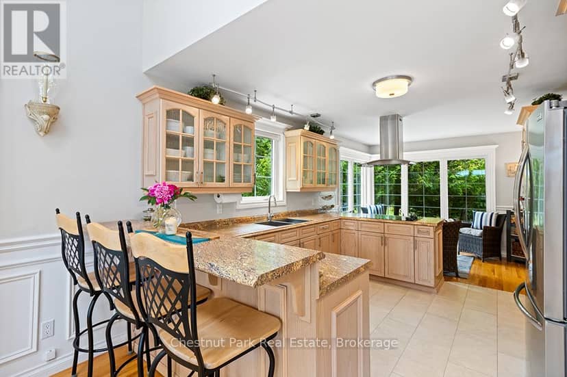 127 Pine Tree Harbour Road — photo 10 of 40
