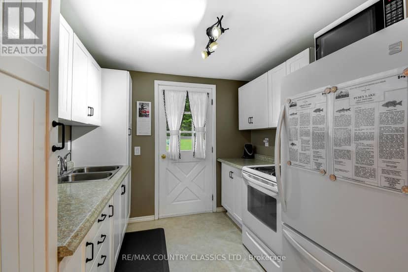 1055 Burleigh Road — photo 12 of 40