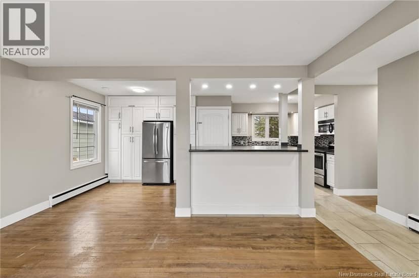 217 Canterbury Avenue — photo 7 of 40