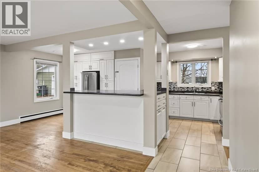 217 Canterbury Avenue — photo 8 of 40