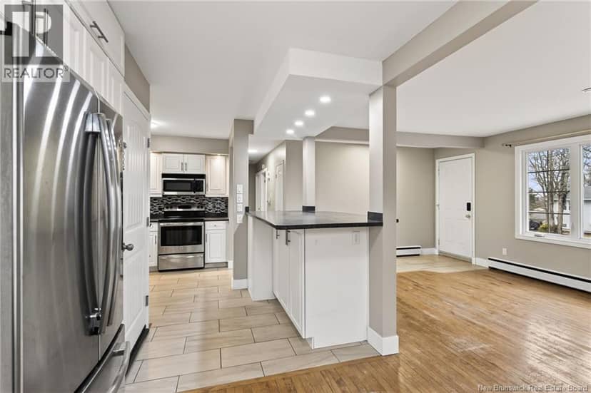 217 Canterbury Avenue — photo 9 of 40