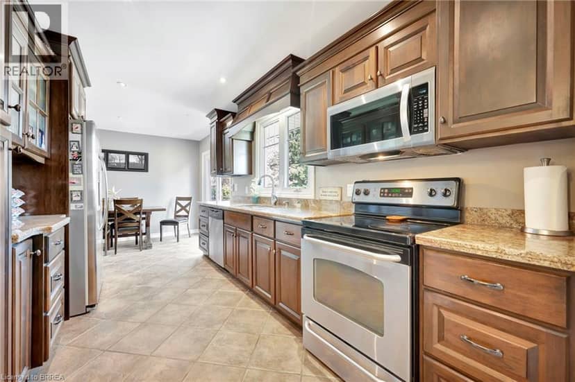 325 ELLIS Avenue — photo 14 of 40