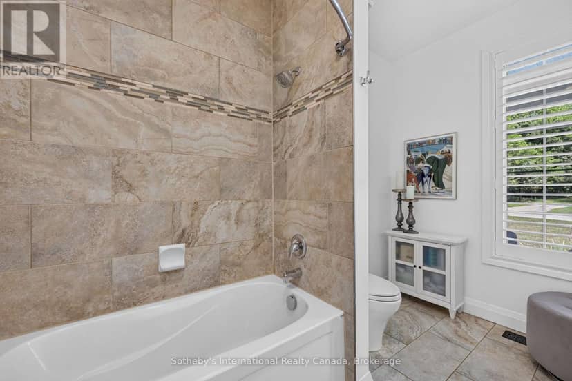 6192 4 Line N — photo 24 of 40