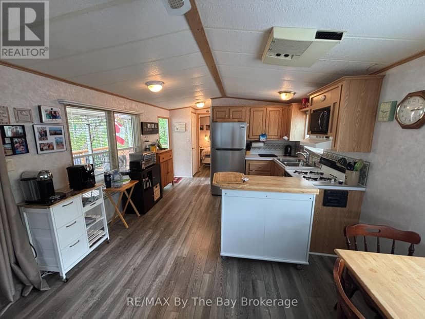 168 - 85 Theme Park Drive — photo 10 of 31